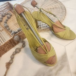[Antonio Melani]  womens BEAUTIFUL size 8.5,  Lime green 3" high heel sandals.👠